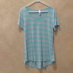 Pre-loved Lularoe Classic T size M